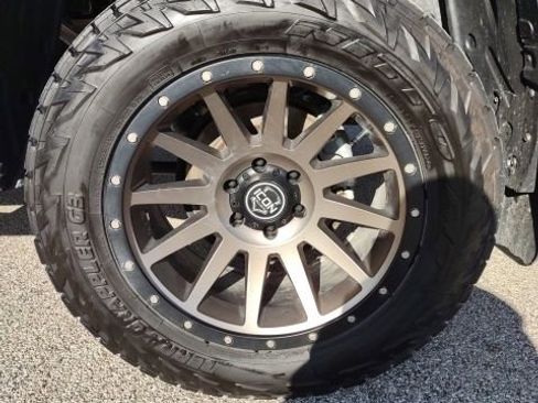 Used 2023 Toyota Tundra Limited image 27