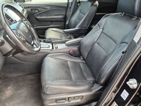 Used 2017 Honda Pilot Elite image 16