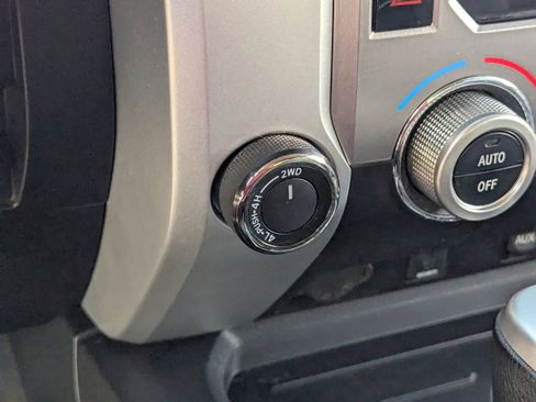 Used 2018 Toyota Tundra Limited w/ Limited Premium Package image 30