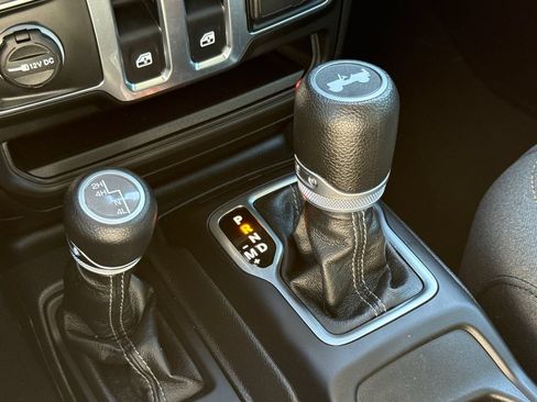 Used 2024 Jeep Wrangler Sport AWD/4WD image 26