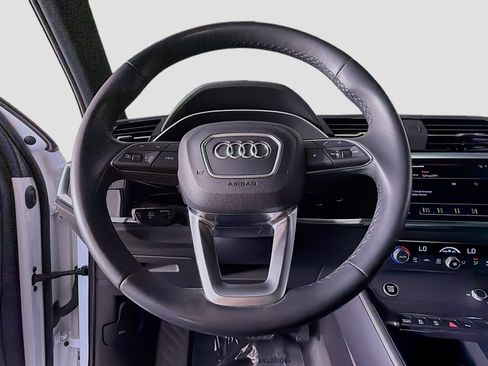 Used 2024 Audi Q3 2.0T Premium AWD/4WD image 11