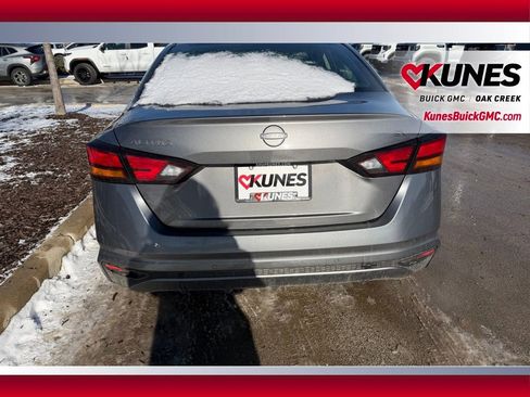 Used 2024 Nissan Altima 2.5 SV image 5