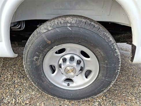 New 2025 Chevrolet Express 3500 LS image 5