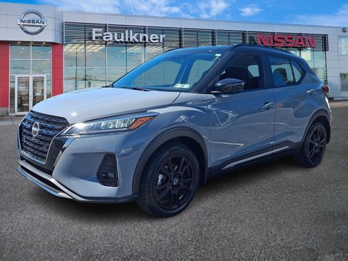 Certified 2023 Nissan Kicks SR FWD image 3
