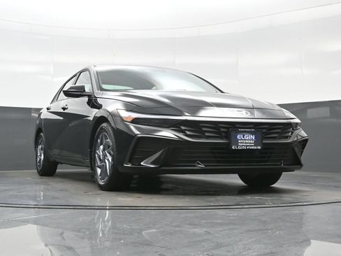 Certified 2026 Hyundai Elantra Hybrid FWD image 31