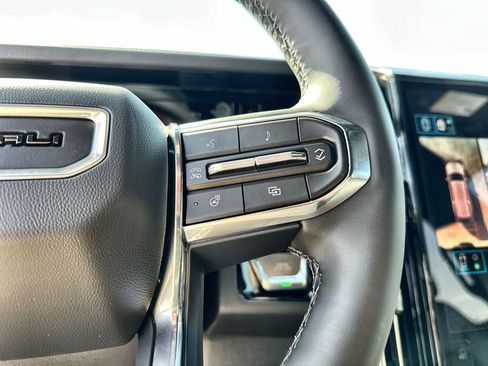 New 2026 GMC Yukon XL Denali w/ Denali Reserve Package AWD/4WD image 32