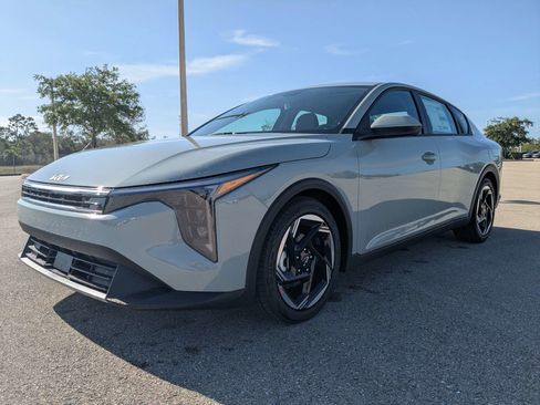 New 2026 Kia K4 EX FWD image 9