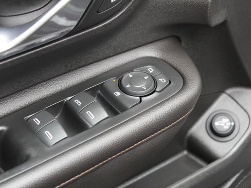 Used 2019 GMC Terrain SLT w/ Preferred Package image 22