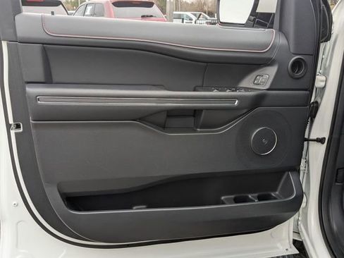 Used 2023 Ford Expedition Max Limited image 7