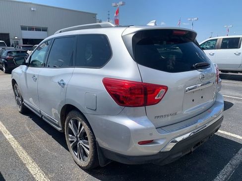 Used 2020 Nissan Pathfinder Platinum AWD/4WD image 4