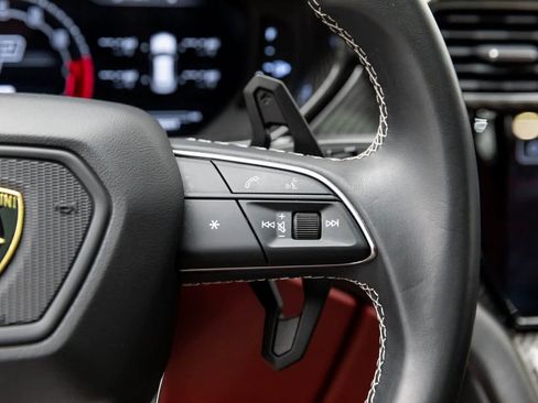 Used 2023 Lamborghini Urus S image 36
