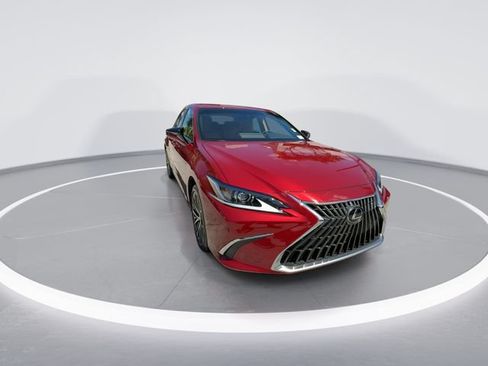Used 2025 Lexus ES 350 w/ Premium Package FWD image 2