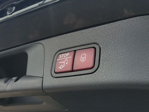 Certified 2026 Mercedes-Benz GLB 250 image 27