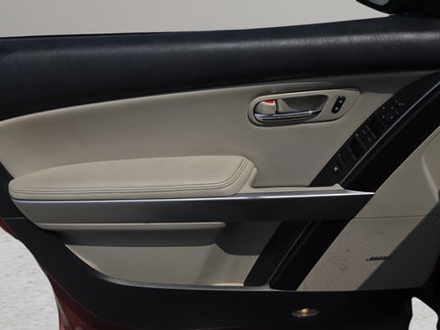 Used 2012 MAZDA CX-9 Grand Touring w/ Moonroof & Bose Audio Pkg FWD image 18