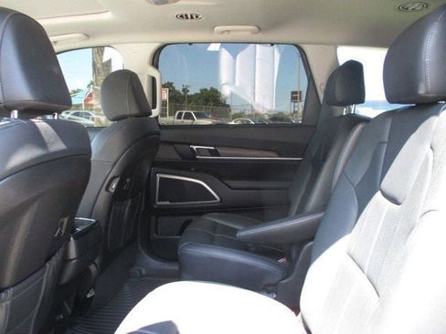 Used 2022 Kia Telluride EX w/ EX Premium Package image 15