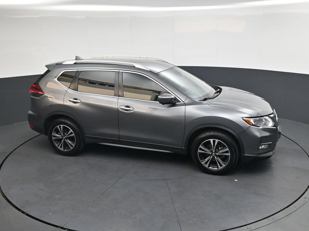 Used 2019 Nissan Rogue SV w/ Premium Package FWD image 25