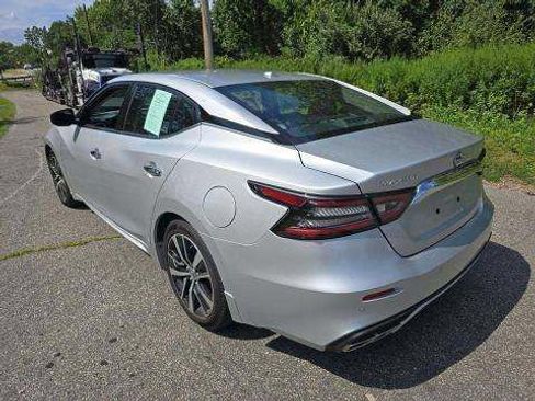 Used 2023 Nissan Maxima SV w/ Floor Mat Group FWD image 2