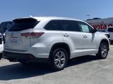 Used 2015 Toyota Highlander XLE image 3