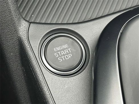 New 2025 Kia K4 LXS image 17