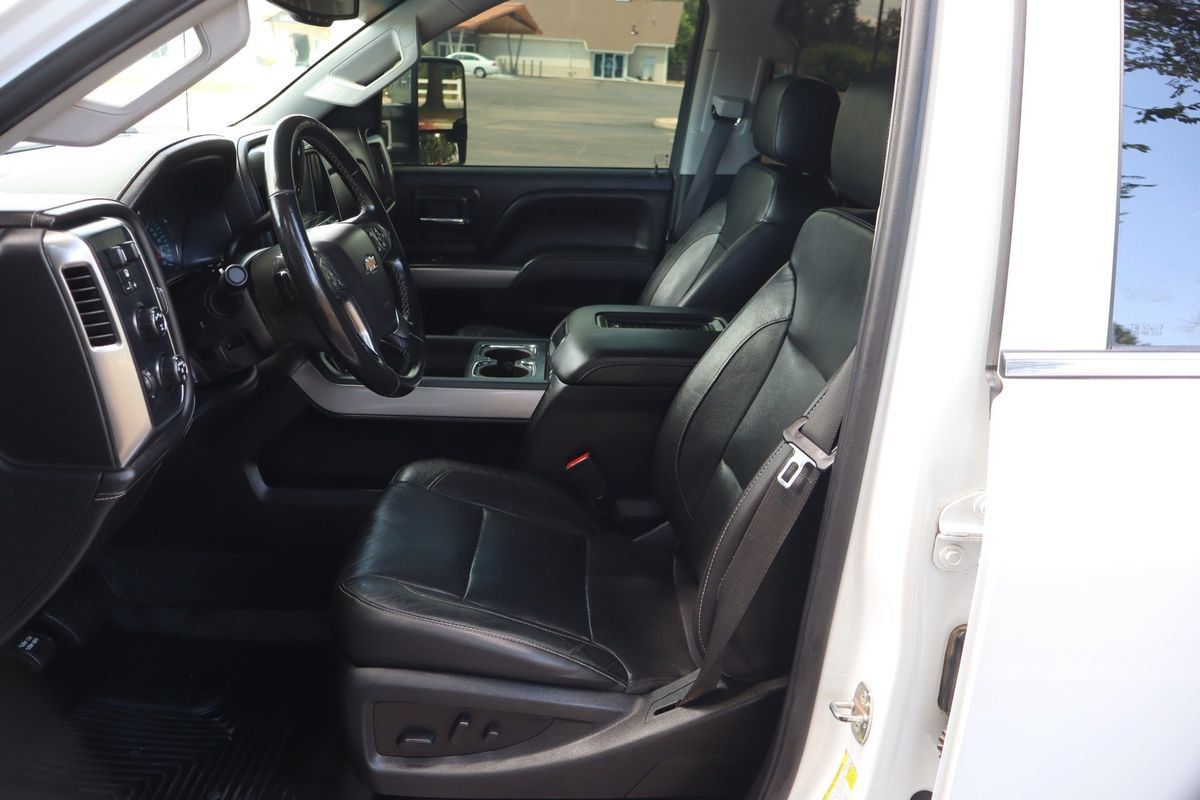 Used 2019 Chevrolet Silverado 2500 LTZ w/ Duramax Plus Package AWD/4WD image 19