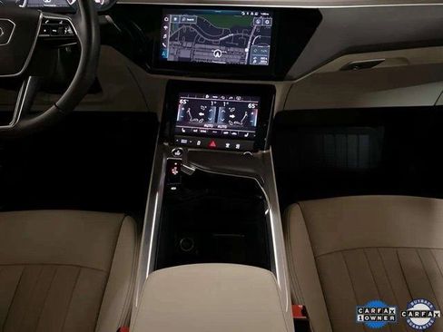 Used 2024 Audi Q8 e-tron Premium image 12