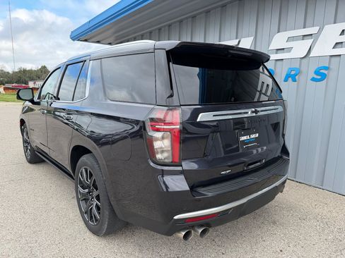 Used 2024 Chevrolet Tahoe High Country AWD/4WD image 9
