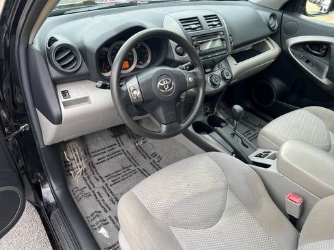 Used 2012 Toyota RAV4 FWD w/ Upgrade Value Pkg image 19