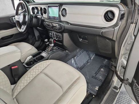 Used 2022 Jeep Gladiator Overland AWD/4WD image 22