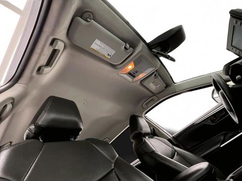 Used 2019 Toyota RAV4 LE image 22