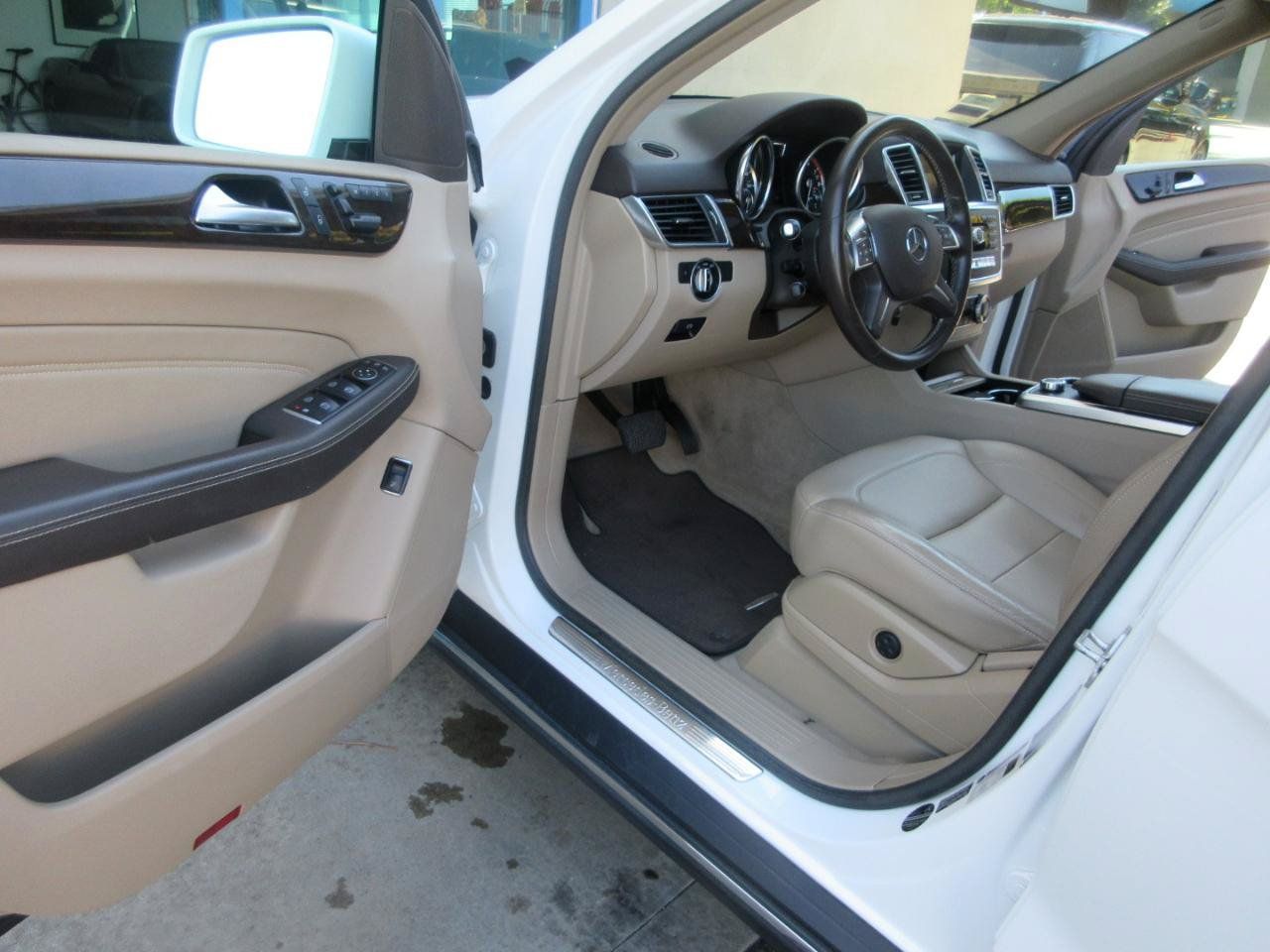 Used 2015 Mercedes-Benz ML 350 4MATIC image 7