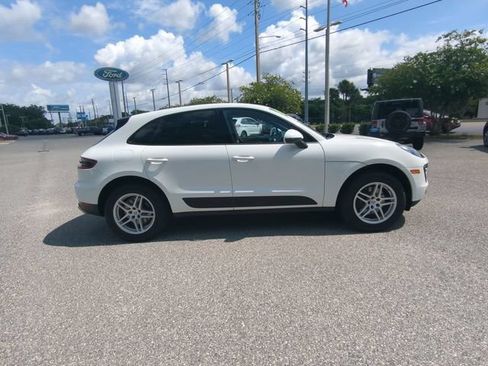Used 2018 Porsche Macan AWD/4WD image 4