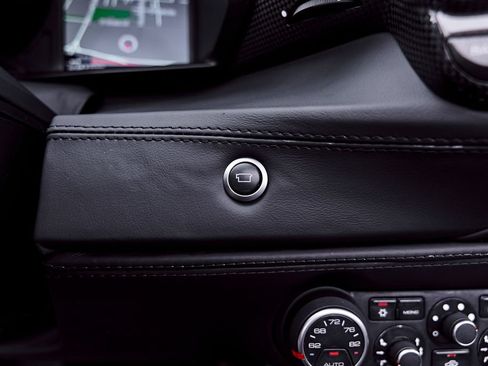 Used 2019 Ferrari 488 Spider RWD image 90