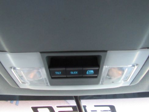 Used 2012 Ford F150 Lariat w/ Lariat Chrome Pkg image 23