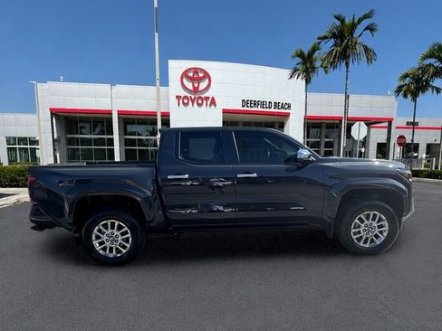 Used 2025 Toyota Tacoma Limited AWD/4WD image 8