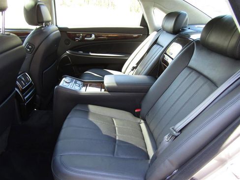 Used 2013 Hyundai Equus Ultimate image 31