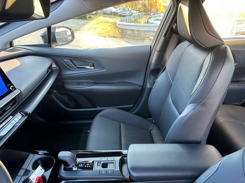 Certified 2026 Toyota Prius Nightshade image 32