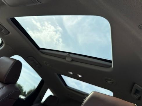 Used 2018 Buick Enclave Avenir w/ LPO, Cargo Package FWD image 29