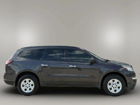 Used 2014 Chevrolet Traverse LS FWD image 7