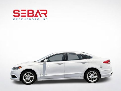 Used 2018 Ford Fusion SE w/ Equipment Group 602A FWD image 9
