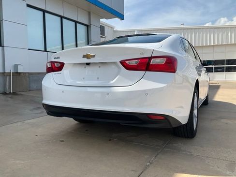 Used 2025 Chevrolet Malibu LT FWD image 35