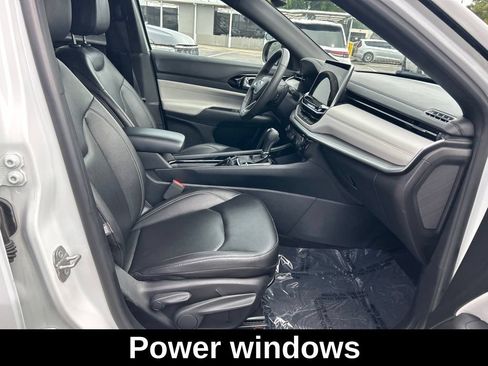 Used 2025 Jeep Compass Limited AWD/4WD image 23