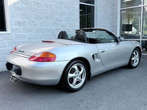 Used 2000 Porsche Boxster RWD image 25