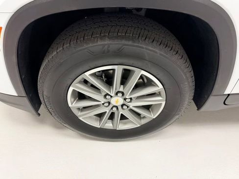 Certified 2024 Chevrolet Traverse LT image 19