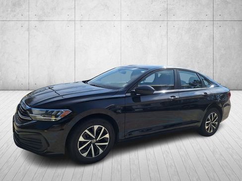 Used 2024 Volkswagen Jetta S image 9