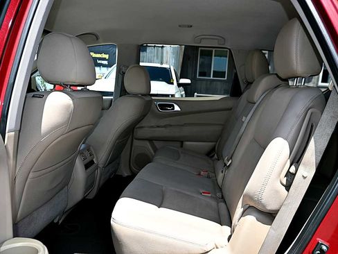 Used 2017 Nissan Pathfinder S FWD image 11