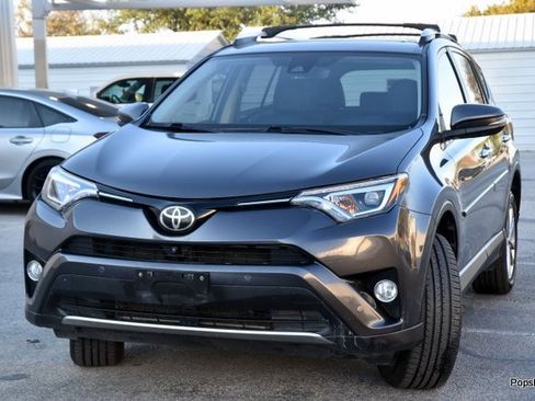 Used 2016 Toyota RAV4 Limited image 1