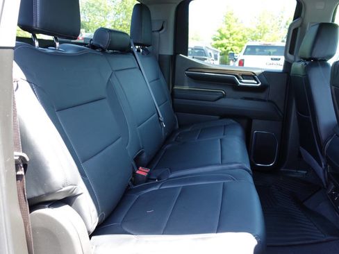 Used 2024 Chevrolet Silverado 1500 LT AWD/4WD image 30