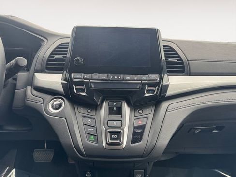 Used 2023 Honda Odyssey Sport image 11