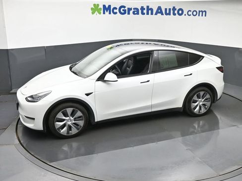 Used 2021 Tesla Model Y Long Range AWD/4WD image 18