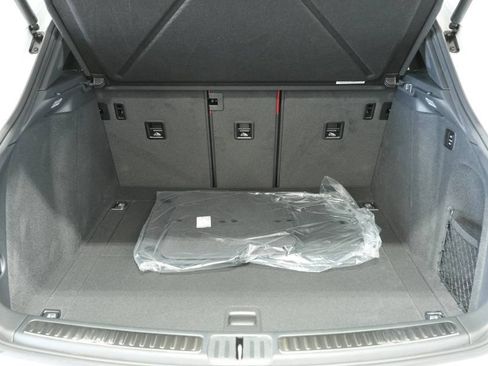 New 2025 Porsche Macan Turbo image 28